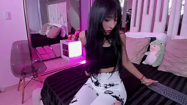 Snapshot of Kitty_Eliffe chatting on 03-12-25, 07:38 Kitty Eliffe online show from 03-12-25, 07:38