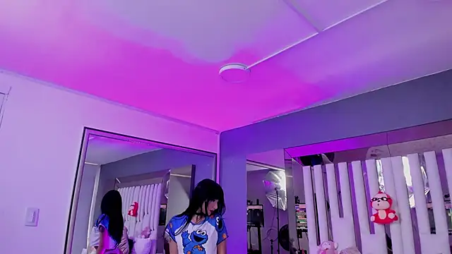 Snapshot of Kitty_Eliffe chatting on 03-21-25, 07:24 Kitty Eliffe online show from 03-21-25, 07:24