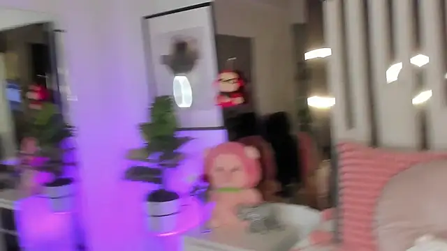 Snapshot of Kitty_Eliffe chatting on 10-02-25, 09:33 Kitty Eliffe online show from 10-02-25, 09:33