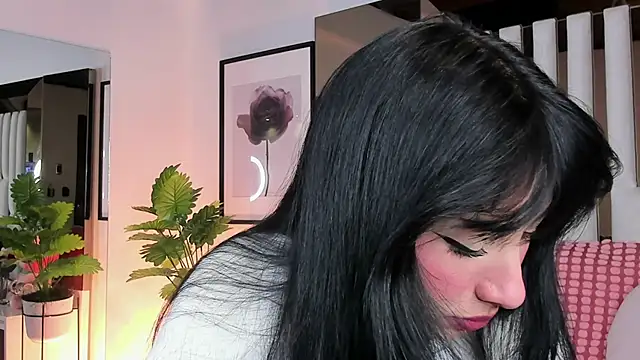 Snapshot of Kitty_Eliffe chatting on 10-29-25, 10:55 Kitty Eliffe online show from 10-29-25, 10:55