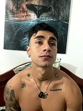 Snapshot of Danifornari chatting on 11-02-25, 02:58 Danifornari online show from 11-02-25, 02:58