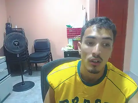 Snapshot of jeremy_scott chatting on 07-04-26, 08:26 jeremy scott online show from 07-04-26, 08:26