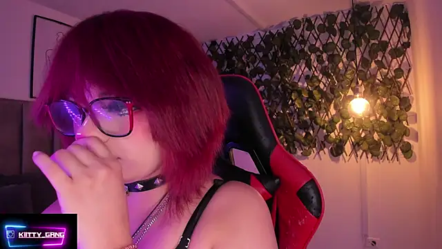 Kitty Gang online show from 09-27-25, 02:16