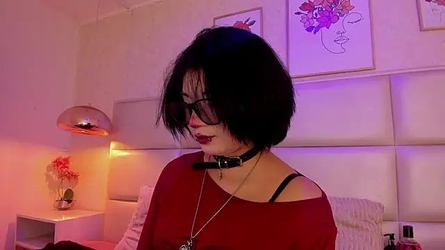 Snapshot of Kitty_Gang chatting on 07-18-26, 12:26 Kitty Gang online show from 07-18-26, 12:26