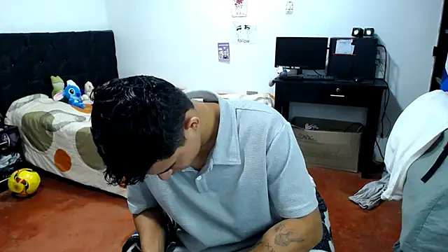Snapshot of freddy_romas chatting on 06-28-26, 02:01 freddy romas online show from 06-28-26, 02:01