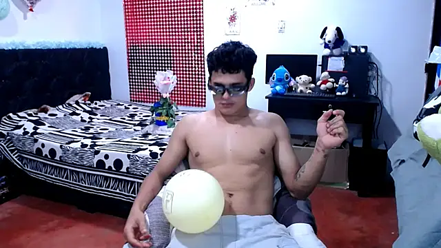 Snapshot of freddy_romas chatting on 07-16-26, 12:16 freddy romas online show from 07-16-26, 12:16