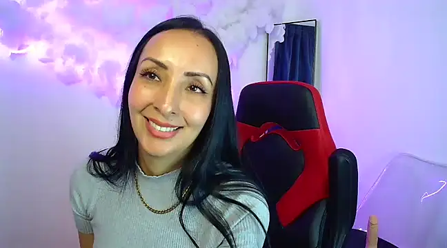 Snapshot of yaralyminjo2 chatting on 12-11-24, 08:07 yaralyminjo2 online show from 12-11-24, 08:07