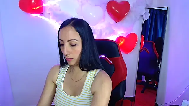 Snapshot of yaralyminjo2 chatting on 02-12-25, 01:37 yaralyminjo2 online show from 02-12-25, 01:37