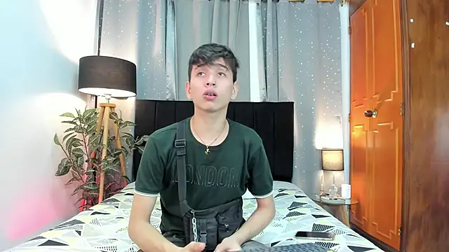 novaybrian online show from 12-24-24, 04:44