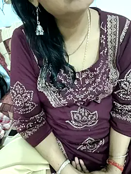 Snapshot of Saroj-Shah chatting on 03-01-25, 03:49 Saroj-Shah online show from 03-01-25, 03:49