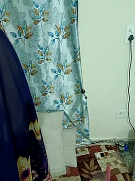 Snapshot of Saroj-Shah chatting on 03-08-25, 03:39 Saroj-Shah online show from 03-08-25, 03:39