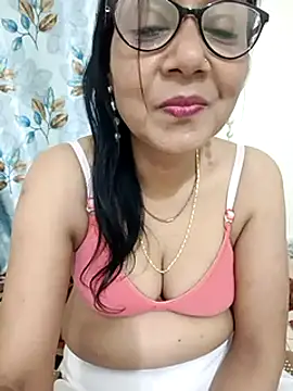 Snapshot of Saroj-Shah chatting on 03-10-25, 10:15 Saroj-Shah online show from 03-10-25, 10:15