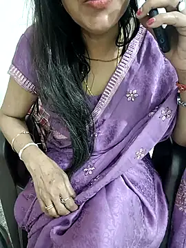 Snapshot of Saroj-Shah chatting on 03-11-25, 12:39 Saroj-Shah online show from 03-11-25, 12:39