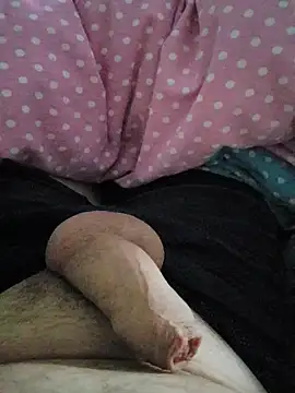 Snapshot of anderssonskuk chatting on 12-20-24, 10:05 anderssonskuk online show from 12-20-24, 10:05