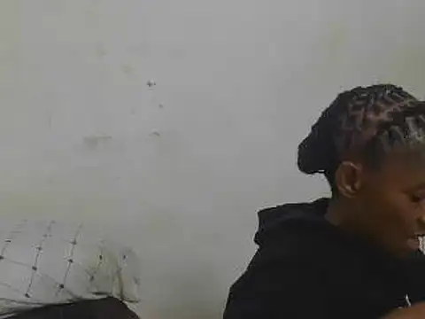 Snapshot of Sugarpoppy24 chatting on 02-18-25, 02:49 Sugarpoppy24 online show from 02-18-25, 02:49