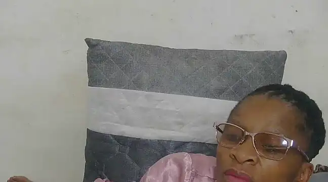 Snapshot of Sugarpoppy24 chatting on 02-23-25, 02:51 Sugarpoppy24 online show from 02-23-25, 02:51