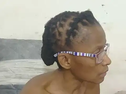 Snapshot of Sugarpoppy24 chatting on 03-21-25, 02:28 Sugarpoppy24 online show from 03-21-25, 02:28