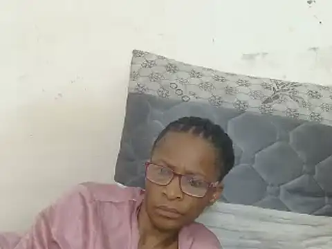 Snapshot of Sugarpoppy24 chatting on 03-21-25, 01:56 Sugarpoppy24 online show from 03-21-25, 01:56