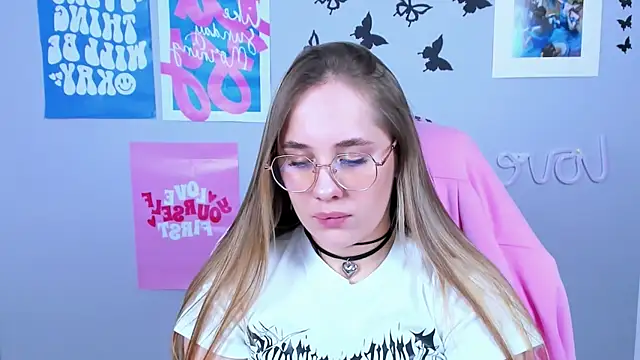 Snapshot of MiaMilas chatting on 01-29-25, 11:51 MiaMilas online show from 01-29-25, 11:51