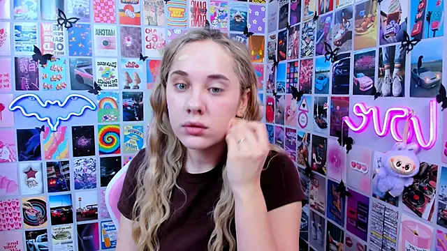 Snapshot of MiaMilas chatting on 01-09-26, 08:50 MiaMilas online show from 01-09-26, 08:50