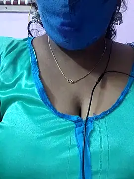 mallu-sumi online show from 12-22-25, 04:59