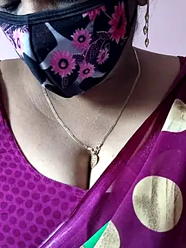 mallu-sumi online show from 04-25-26, 04:04