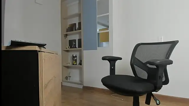 pablo-rincon95 online show from 03-11-26, 05:52