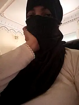 Liliiiblow online show from 12-01-24, 04:29