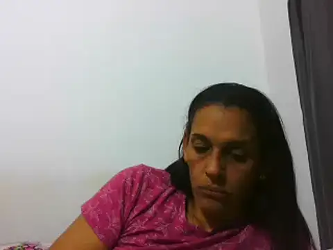 Snapshot of latinbrunettet chatting on 03-03-25, 12:37 latinbrunettet online show from 03-03-25, 12:37