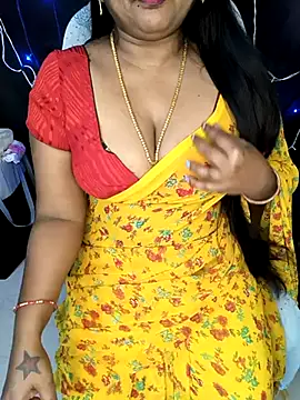 Snapshot of honey-sexy chatting on 02-17-25, 10:18 honey-sexy online show from 02-17-25, 10:18