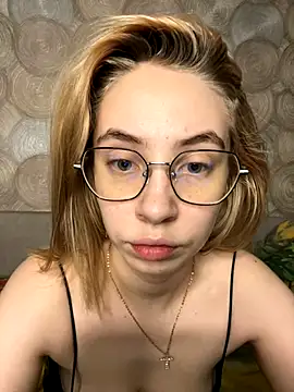 Kitty Katrine online show from 10-31-25, 03:07