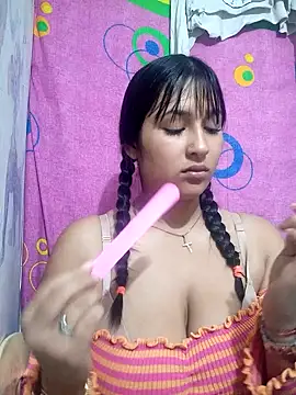 Snapshot of AndreaBlack chatting on 02-11-25, 04:01 AndreaBlack online show from 02-11-25, 04:01