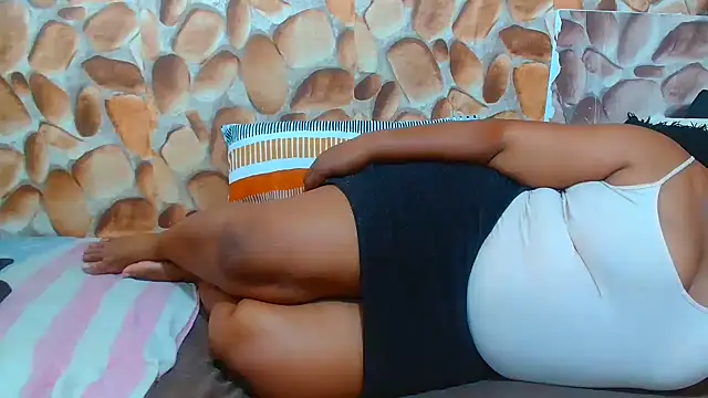 Snapshot of AfricanBigAssxx98 chatting on 12-05-25, 09:40 AfricanBigAssxx98 online show from 12-05-25, 09:40