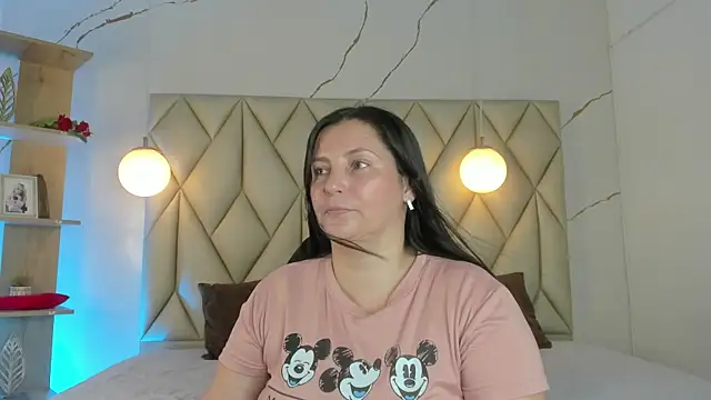 Snapshot of angelswets chatting on 07-02-26, 02:12 angelswets online show from 07-02-26, 02:12