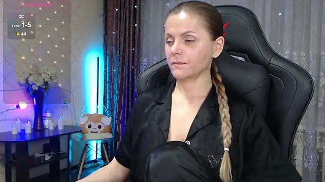 JessieOMays online show from 10-28-25, 12:09