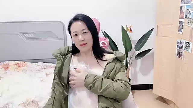 fanfan-FF online show from 03-15-25, 04:24