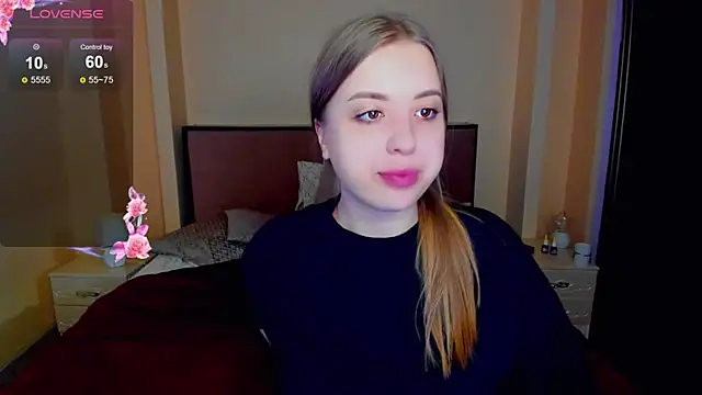 AlexissM online show from 06-19-26, 03:05