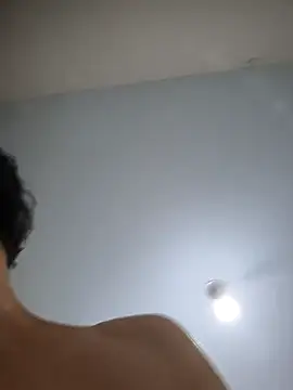 henriquexx33 online show from 02-02-25, 12:13