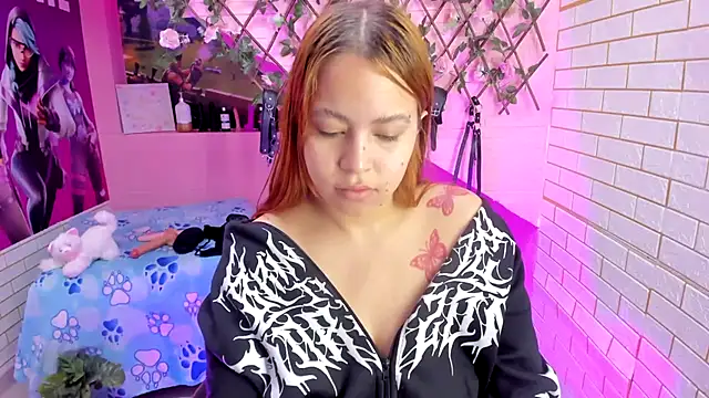 Snapshot of marcellaa303av chatting on 07-15-26, 02:17 marcellaa303av online show from 07-15-26, 02:17