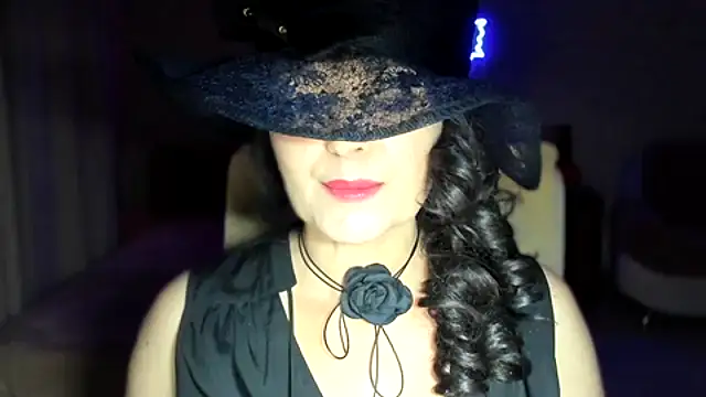 WitchBlueRose online show from 11-05-25, 04:51