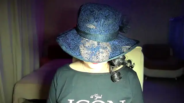 WitchBlueRose online show from 11-12-25, 08:08