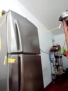 Snapshot of PequeArely chatting on 12-03-24, 06:49 PequeArely online show from 12-03-24, 06:49