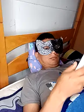 Snapshot of PequeArely chatting on 12-04-24, 02:37 PequeArely online show from 12-04-24, 02:37