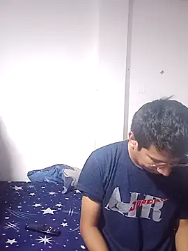 Snapshot of PequeArely chatting on 01-17-25, 07:51 PequeArely online show from 01-17-25, 07:51