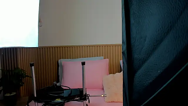 zoe rivers online show from 12-14-24, 11:07