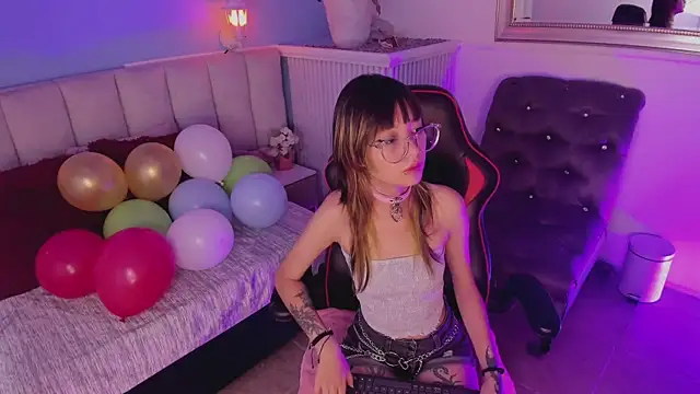 Snapshot of dayanne07 chatting on 12-13-24, 02:27 dayanne07 online show from 12-13-24, 02:27