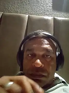 nupa230780 online show from 04-15-26, 06:04