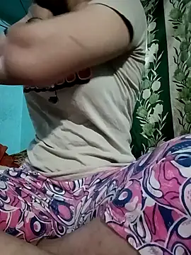 Snapshot of gunjan22 chatting on 12-06-24, 04:06 gunjan22 online show from 12-06-24, 04:06