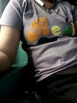 Snapshot of gunjan22 chatting on 12-15-24, 05:56 gunjan22 online show from 12-15-24, 05:56