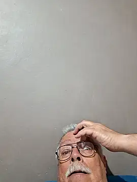 Snapshot of NawtyB1965 chatting on 09-27-25, 03:55 NawtyB1965 online show from 09-27-25, 03:55